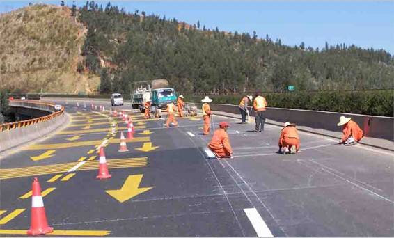 高速公路沥青路面划线